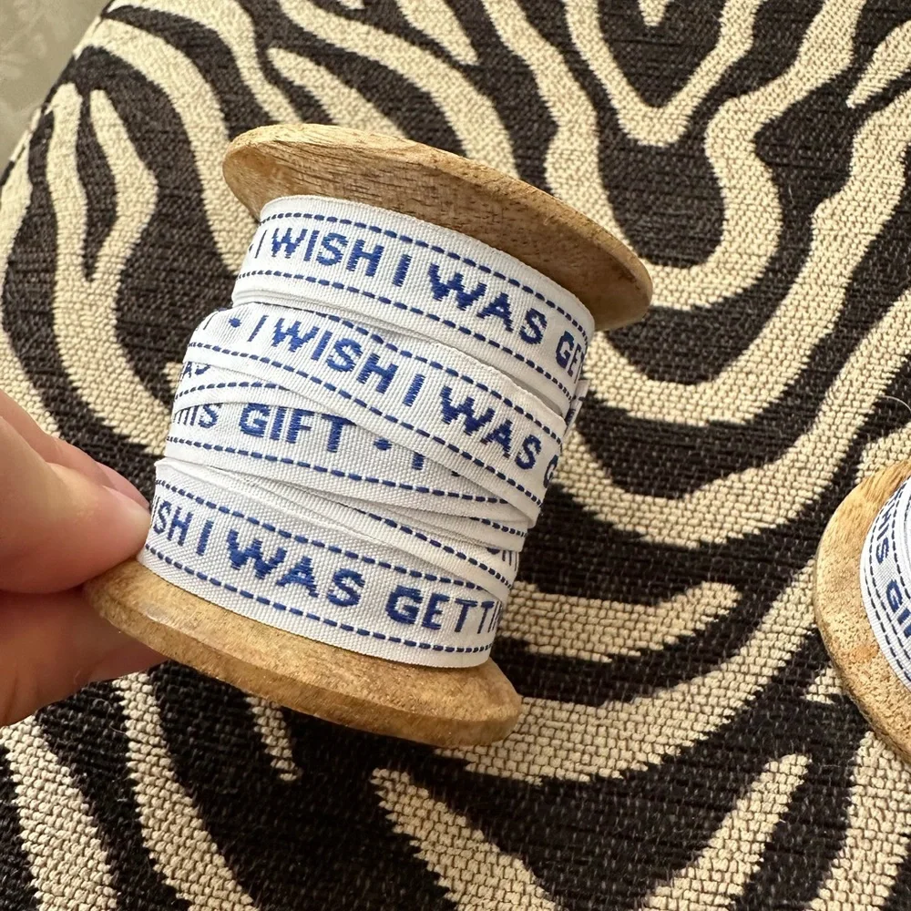 ANTHROPOLOGIE - Gift Ribbon - Picture 4 of 4